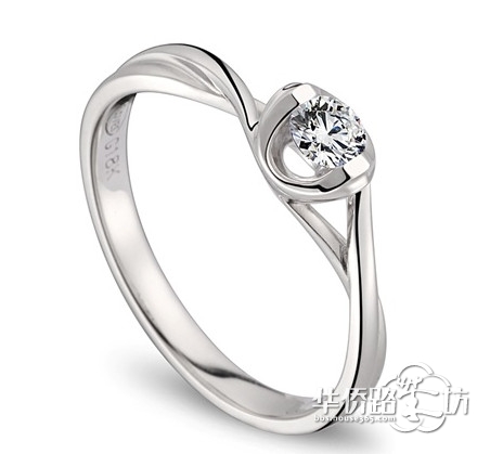 【婚戒佩戴】结婚<em>戒指不</em>一定要<em>男左女右</em>!_婚礼