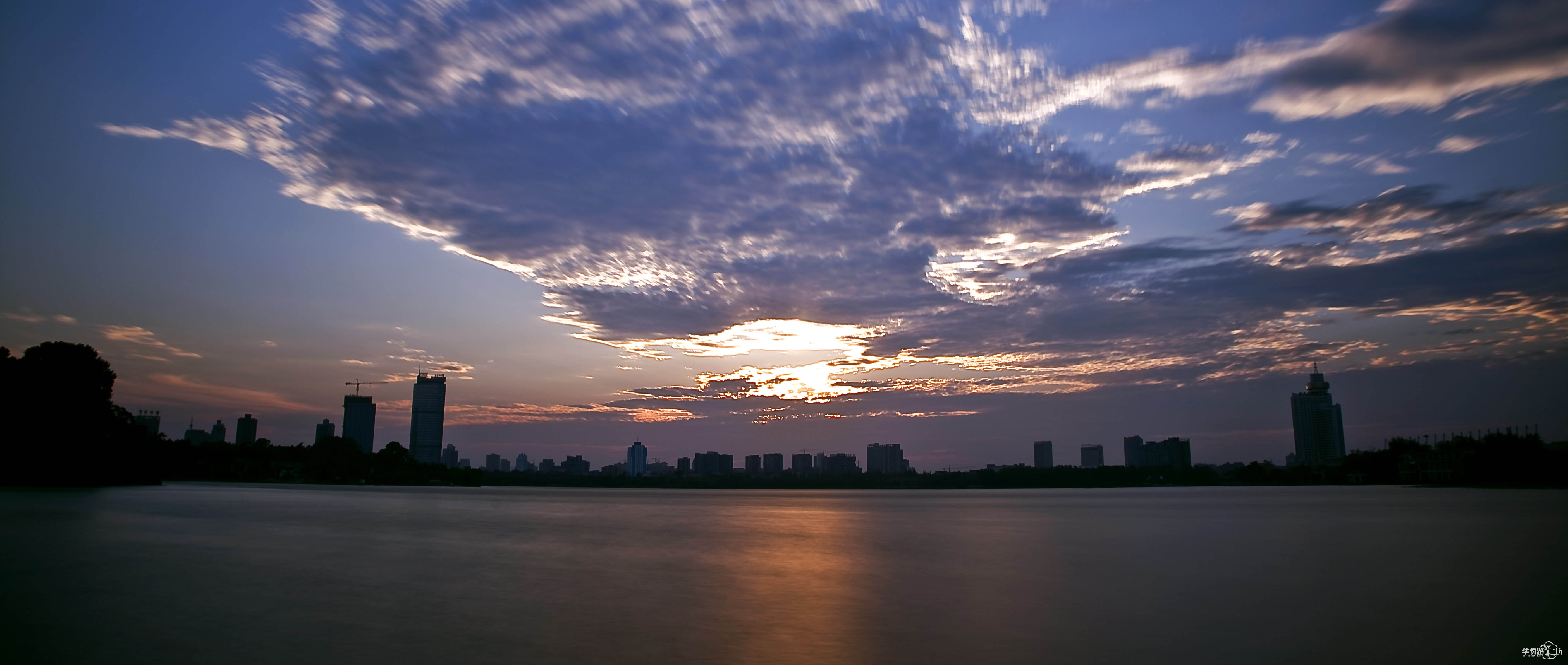 精彩青奥_主题征文_先锋中学生网上作文